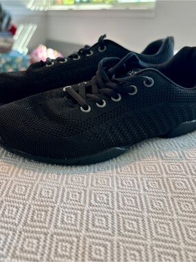 Kid’s  Black Lightweight Knit Cheerleading Trainers